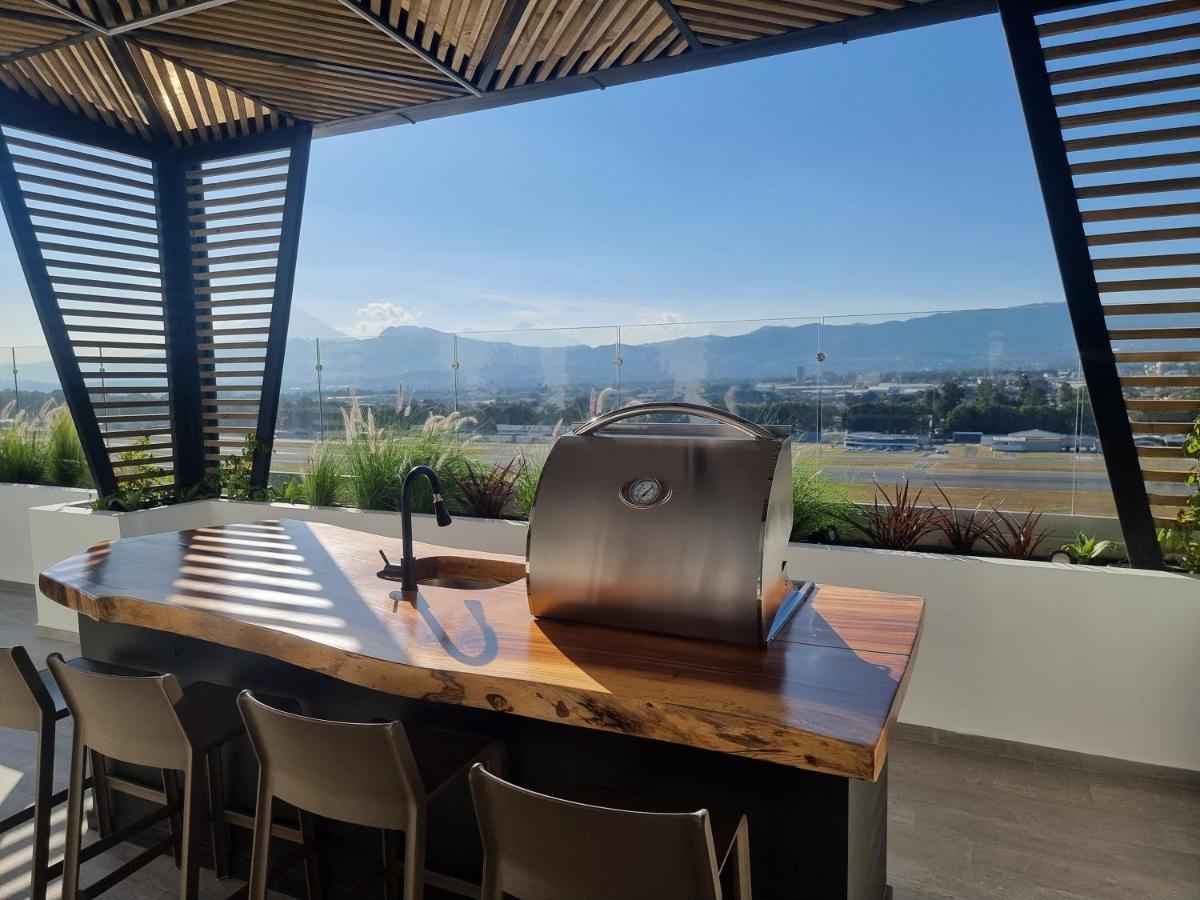 Amazing Volcano Views In Front Of Airport Guatemala City Exterior photo
